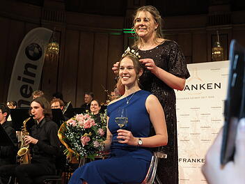 Die 68. Fr&auml;nkische Weink&ouml;nigin wurde gekr&ouml;nt.