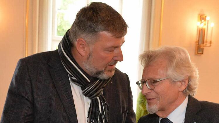 Laut Klaus Stieringer gibt es keinen Streit in der GroKo. Helmut Müller muss sich aber zumindest aus den Reihen der CSU Vorwürfe anhören.   Foto: Ronald Rinklef