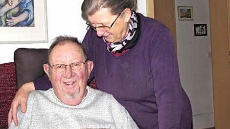 Der "Hörnlesbeck", Coburgs langjähriger Stadtrat Peter Reingruber, wird am Sonntag 80 Jahre alt. Seit 1957 steht ihm Ehefrau Helga treu zur Seite.  Foto: Martin Koch