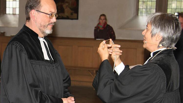 ... und hängte ihm ...