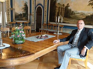 Standesamtsleiter Michael Rodenburger freut sich auf die Zusammenarbeit mit dem Sonnefelder Standesbeamten.  Foto: Simone Bastian/Archiv