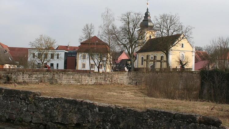 Die Umgestaltung des Areals des alten Wasserschlosses im Ortskern von Pommersfelden wird im Isek-Konzept vorgeschlagen. Foto: Archiv Evi Seeger