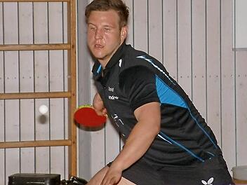 Mit einem 8:8 gegen den TSV Windheim II ist der Aufsteiger SV Rothenkirchen in die 3. Bezirksliga gestartet. Dabei blieb David Scherbel blieb in seinen zwei Einzeln unbezwungen. Foto: Hans Franz