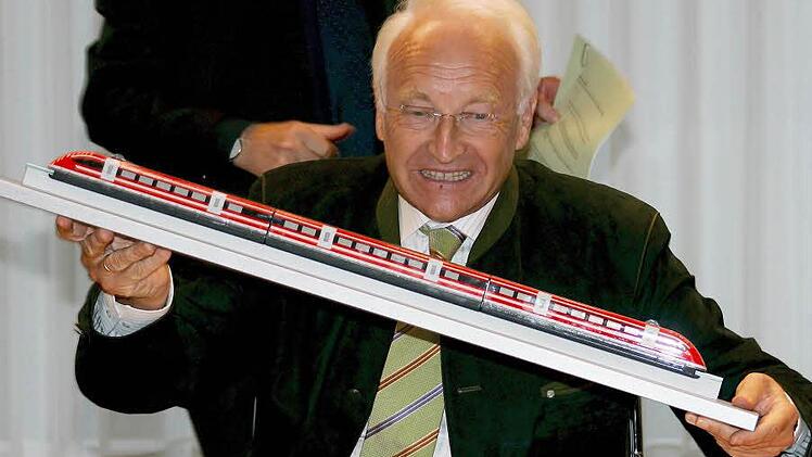 Edmund Stoiber, München, 21. Januar 2002Der geplante Transrapid zwischen Münchner Innenstadt und Flughafen veranlasste Stoiber beim Neujahrsempfang der Münchner CSU zu einer Jahrhundert-Rede, die - äääh - Kultstatus erlangte und hundertfach als Lied vertont wurde.