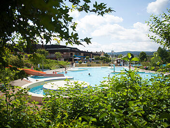 Das Crana Mare ist mit Hallen- und Freibad nicht nur im Sommer einen Besuch wert.