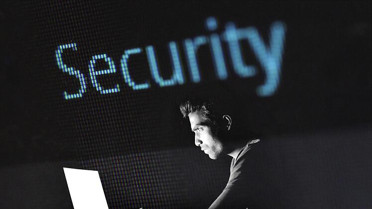 Nacktbilder von iCloud gestohlen: Mann gibt sich als Apple-Mitarbeiter aus