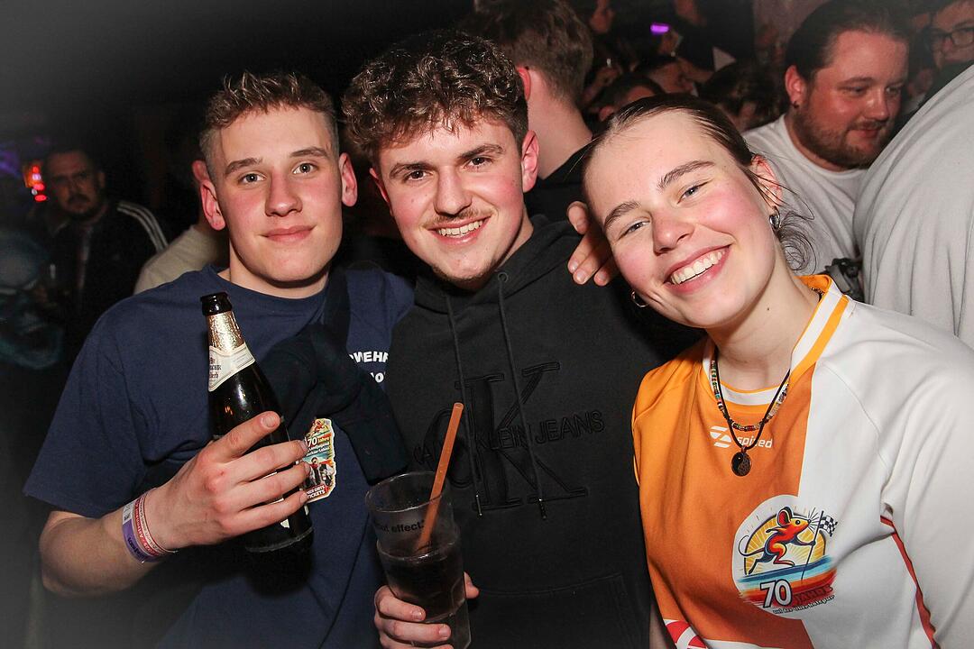 RADSPITZ live im Schwingen Nightlife