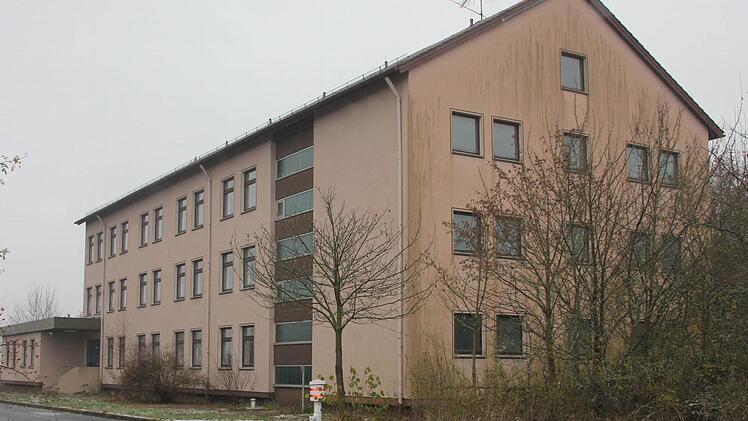 Schon mal als Asylbewerberheim in Betracht gezogen worden: das letzte unverkaufte Kompaniegebäude.