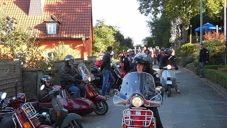 Auch heuer treffen sich die Vespa-Freunde wieder in Maineck.