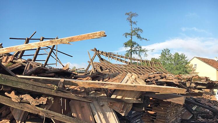 In Untersteinach sah es aus nach einem Bombeneinschlag. Foto: Anette Schreiber