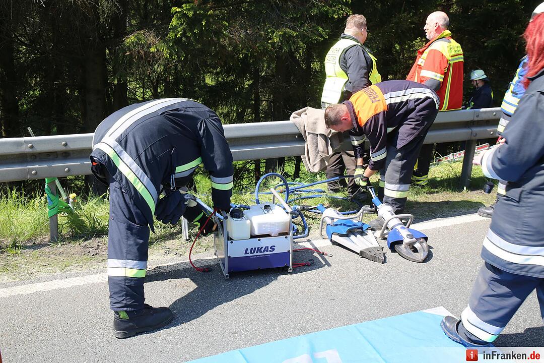 Rentnerin kracht bei Schwarzenbach in Wald – eingeklemmt und schwer verletzt
