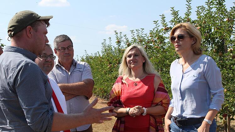 Bundesministerin Julia Klöckner (CDU) zu Gast in Lisberg im Landkreis Bamberg - geladen hatte Staatsministerin Melanie Huml (CSU). Foto: Anna-Lena Deuerling