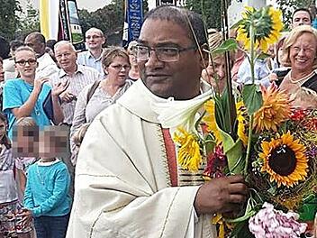 Die Waischenfelder begrüßten 2015 Pater Rajesh Lugun. Foto: Weichert