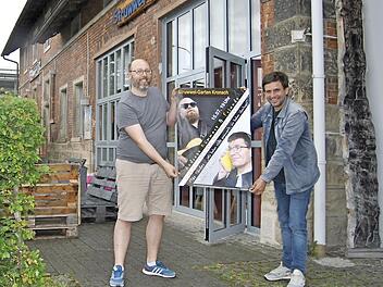 Vorsitzender Christian Kreuzer (links) und &bdquo;Struwwelpeter&ldquo;-Leiter Samuel Rauch freuen sich dar&uuml;ber, dass die Vereinsarbeit im Kronacher Jugendzentrum wieder losgeht. Beide hoffen, dass die beiden geplanten Open-Air-Veranstaltungen beim Publikum gut ankommen.