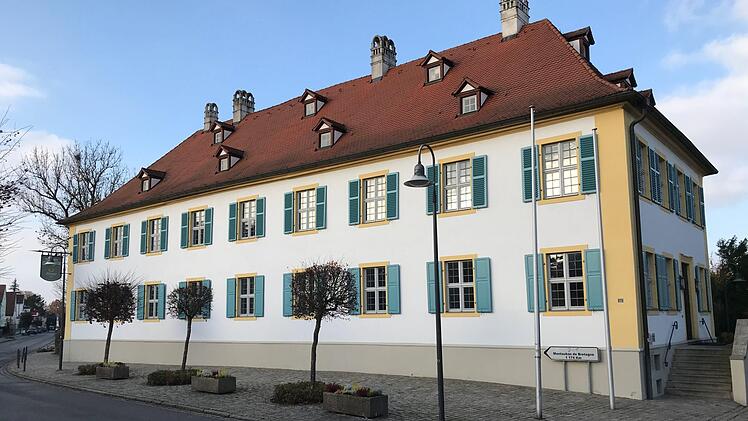 Wie soll es weitergehen mit dem Unteren Schloss in Bischberg? Foto: Ronald Rinklef