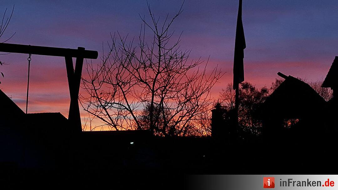 Abendrot vom 8.11.2015 - Die Bilder unserer Leser