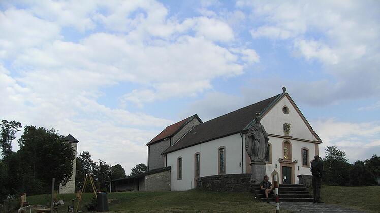Ankunft am Abend: Wallfahrtskirche Maria Ehrenberg. Foto: Joachim Rübel