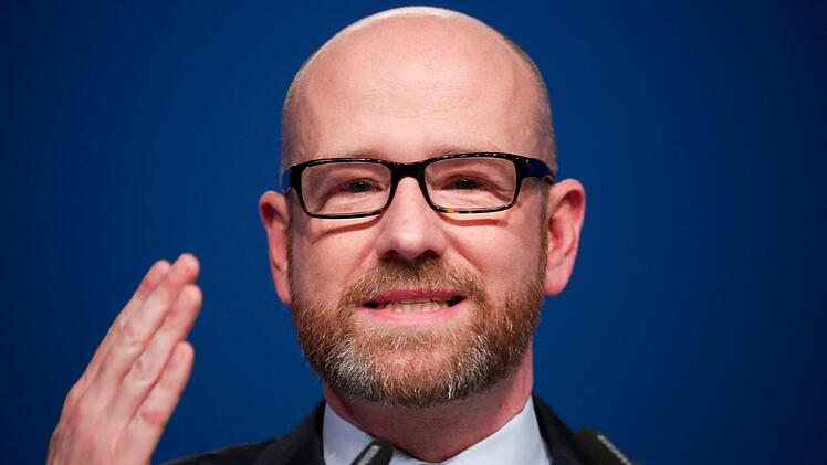 Peter Tauber hat mit seinem Tweet für viel Aufregung im Netz gesorgt. Foto: Michael Kappeler/ dpa.