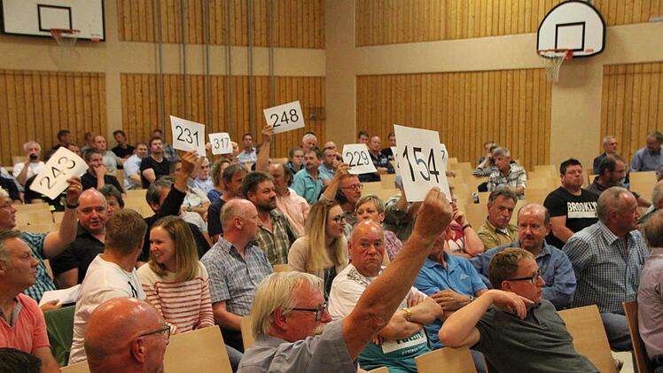 Die Beteiligung bei der Fragerunde war groß. Foto: Ulrike Müller
