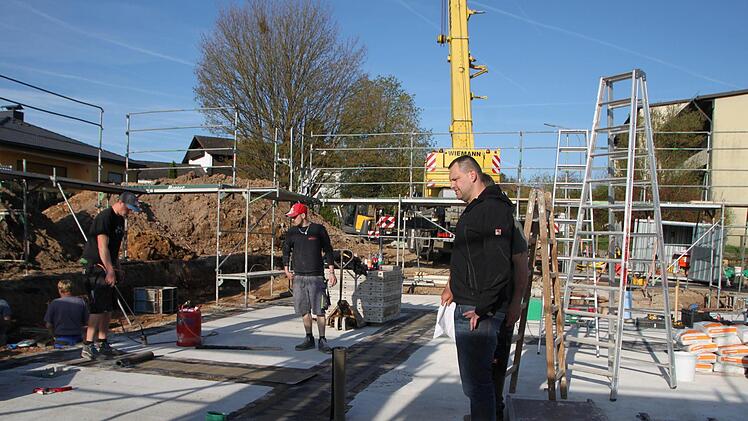 Die Bodenplatte für den neuen Kindergarten in Volkers ist bereits fertiggestellt. Foto: Ulrike Müller