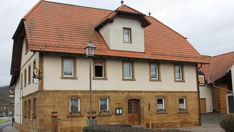 Auch diese Gaststätte dürfte Thomas Limpert bei seinem Appell im Sinn gehabt haben: Das Heubacher Gasthaus öffnet nur noch sporadisch. Richtig geschlossen wurde im Stadtgebiet nach dem Verkauf aber nur die Bürgerwald-Wirtschaft in Reutersbrunn.