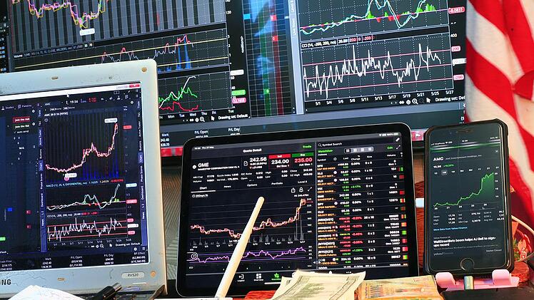 Aus 800 Deutschen Mark Mietkaution entwickelt sich in knapp 60 Jahren an der Börse ein Wert von 115.000 Euro.