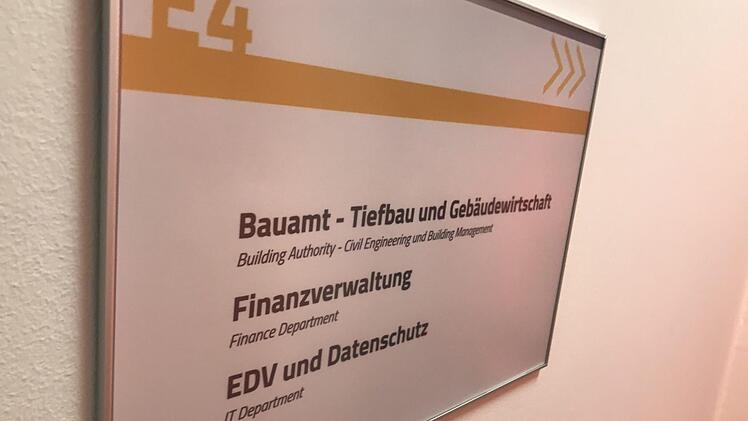 Der Chef der Finanzverwaltung wird jetzt neu gesucht. Der stellvertretende Kämmerer hat die Finanzgeschäfte der Stadt Herzogenaurach zunächst übernommen.  Foto: Michael Busch