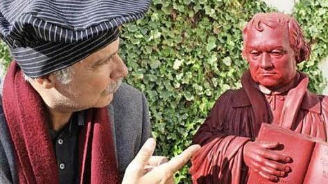 Karlheinz Röhlin nähert sich dem Reformator Luther im Jubiläumsjahr auf kabarettistische Weise. Foto: privat
