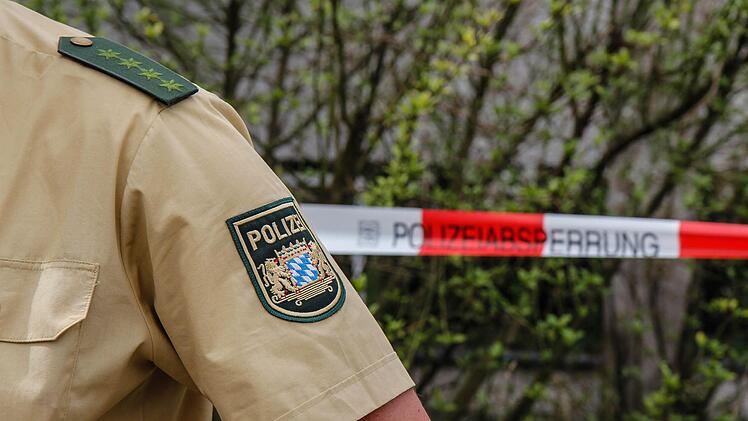 Beim Feuerwehrfest in Euerhausen hat ein 70-Jähriger seinem Nachbarn in den Rücken geschossen. Hätte es gar nicht so weit kommen dürfen= Symbolfoto: Christopher Schulz