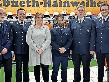Die neu gewählte Führungsspitze der Freiwilligen Feuerwehr Ebneth-Hainweiher, von links Vorsitzender Dieter Schmiedel, Zweiter Vorsitzender Sandro Weid, Schatzmeisterin Melissa Sauer, Schriftführer Dimitrios Tsolkas, Kommandant Tobias Rupprecht un...