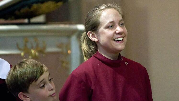 Chorleiterin Sarah Baldock