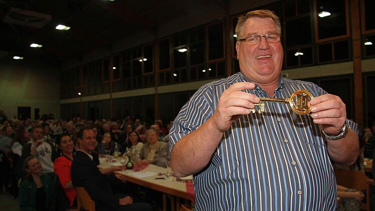 Wolfgang Heiß verteidigte den Schlüssel, doch dann musste der CSU-Stadtrat trotzdem die Schlüsselgewalt abgeben.