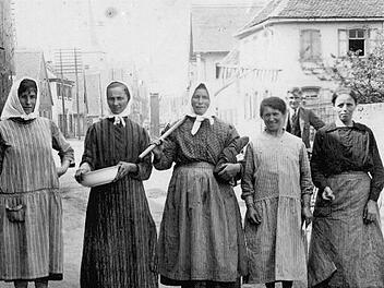 Die Gärtnerinnen Maria Huberth, Anna Reichelt, Katharina Kestler, Anna Friesner und Margareta Brand 1914  Foto: privat