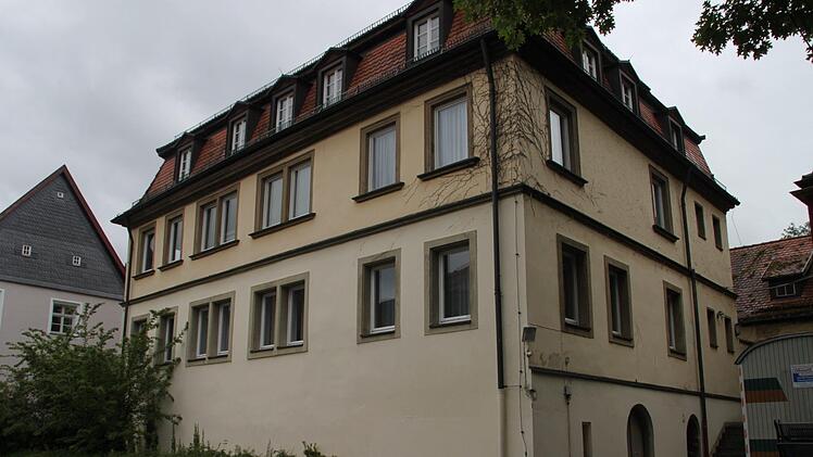 Das Gebäude der Volkshochschule in der Bauergasse wird von Grund auf saniert und umgebaut. Foto: Dagmar Besand