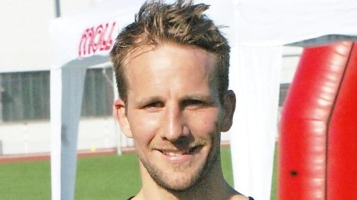 Ein zufriedener Andre Zapf unmittelbar nach dem Zieleinlauf beim Obermain-Marathon in Bad Staffelstein  Foto: Ulrich Zetzmann