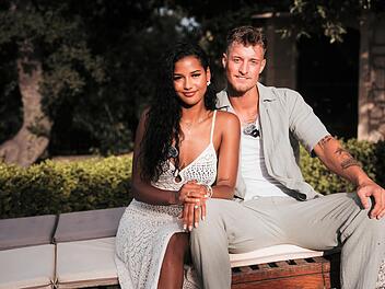 Brenda Brinkmann und Laurenz Pesch sind aktuell bei "Temptation Island VIP" (RTL+) und bei "Reality Backpackers" (Joyn) zu sehen.