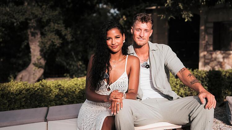 Brenda Brinkmann und Laurenz Pesch sind aktuell bei "Temptation Island VIP" (RTL+) und bei "Reality Backpackers" (Joyn) zu sehen.