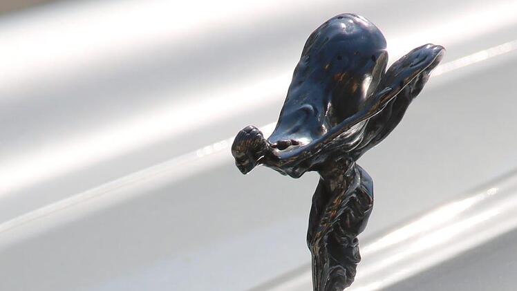 Die "Emily", die Kühlerfigur des einzigen teilnehmenden Rolls Royce, eines Silver Shadow.Matthias Einwag