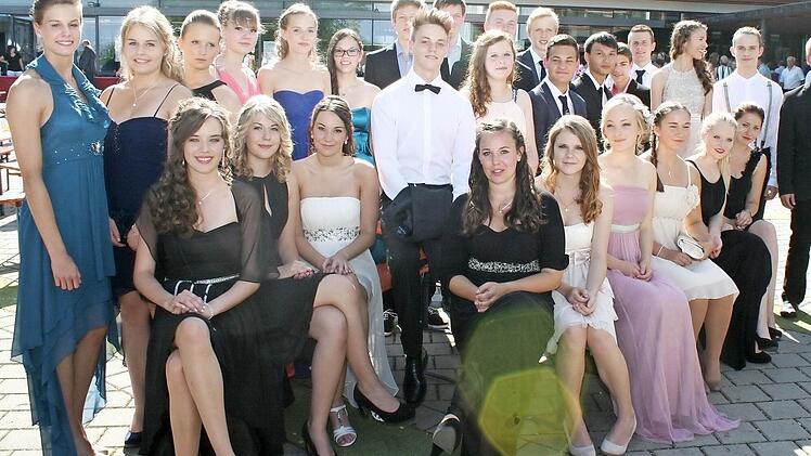Die Einser-Absolventen der Höchstadter Realschule Foto: Eve Seeger