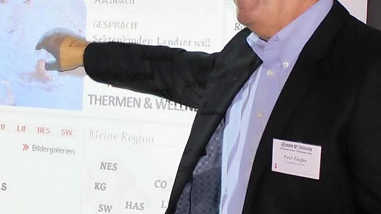 Paul Ziegler stellt den neuen Internet-Auftritt vor.  Foto: Sabine Herteux
