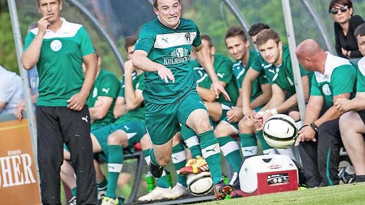 Trainer Detlef Hugel (l.) verfügt über einen starken Kader - und könnte mit seinem Team in der Landesliga eine gute Rolle spielen. Foto: A. Muck