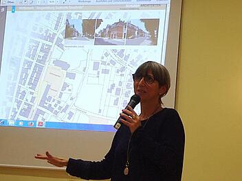 Architektin Petra Schober bat die Bürger um ihre Ideen für ein attraktiveres Stadtbild. Foto: H. Schülein