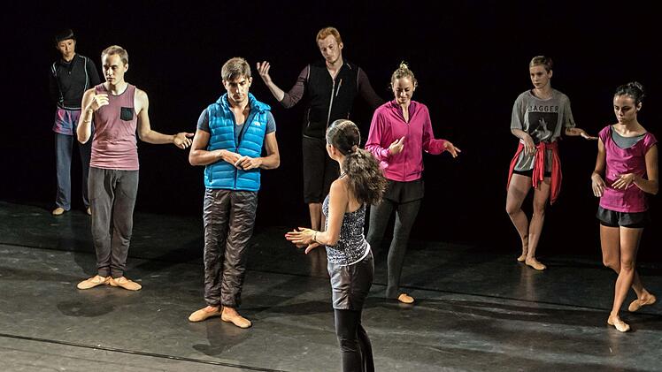 Beim Theaterfest bot das Ballett Einblick in seiner Trainingsarbeit. Foto: Jochen Berger