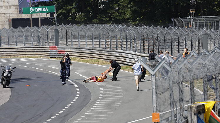 Aktivisten auf Rennstrecke: "Letzte Generation" stört DTM-Rennen am Norisring