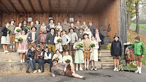 Unser Foto zeigt die Oberbacher Kirmespaare des Jahres 2024.