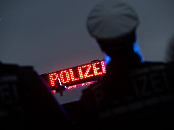 Polizeieinsatz bei Familienstreit in N&uuml;rnberg - zwei Polizisten verletzt