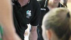 DJK-Headcoach Ulf Schabacker und seine Assistentin Jessica Miller (r.) hatten ihr Team gut auf das Spitzenspiel eingestellt. Foto: privat