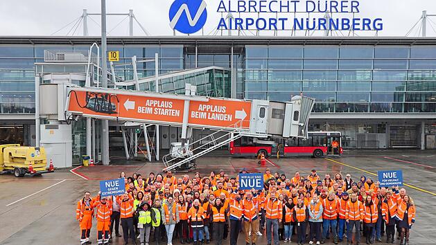 N&uuml;rnberg: Airport setzt Zeichen f&uuml;r "Frieden und Freiheit" - solidarisch zeigen