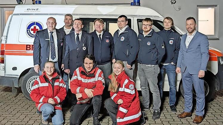 In der Neuwahl wurde das Führungsteam der Wasserwacht Bad Staffelstein bestätigt. Im Bild von links Kreisvorsitzender Oliver Naumann, Thomas Morgenroth, Konrad Hauptmann, Johannes Lohneis, David Totzauer, Johannes Böhmer, Bürgermeister Mario Schön...