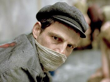 "Son of Saul" ist ein Film aus der H&ouml;lle. Das Filmteam um Regisseur L&aacute;szl&oacute; Nemes schaffte es, die Situation von 1944 erstaunlich wirklichkeitsnah nachzustellen.
